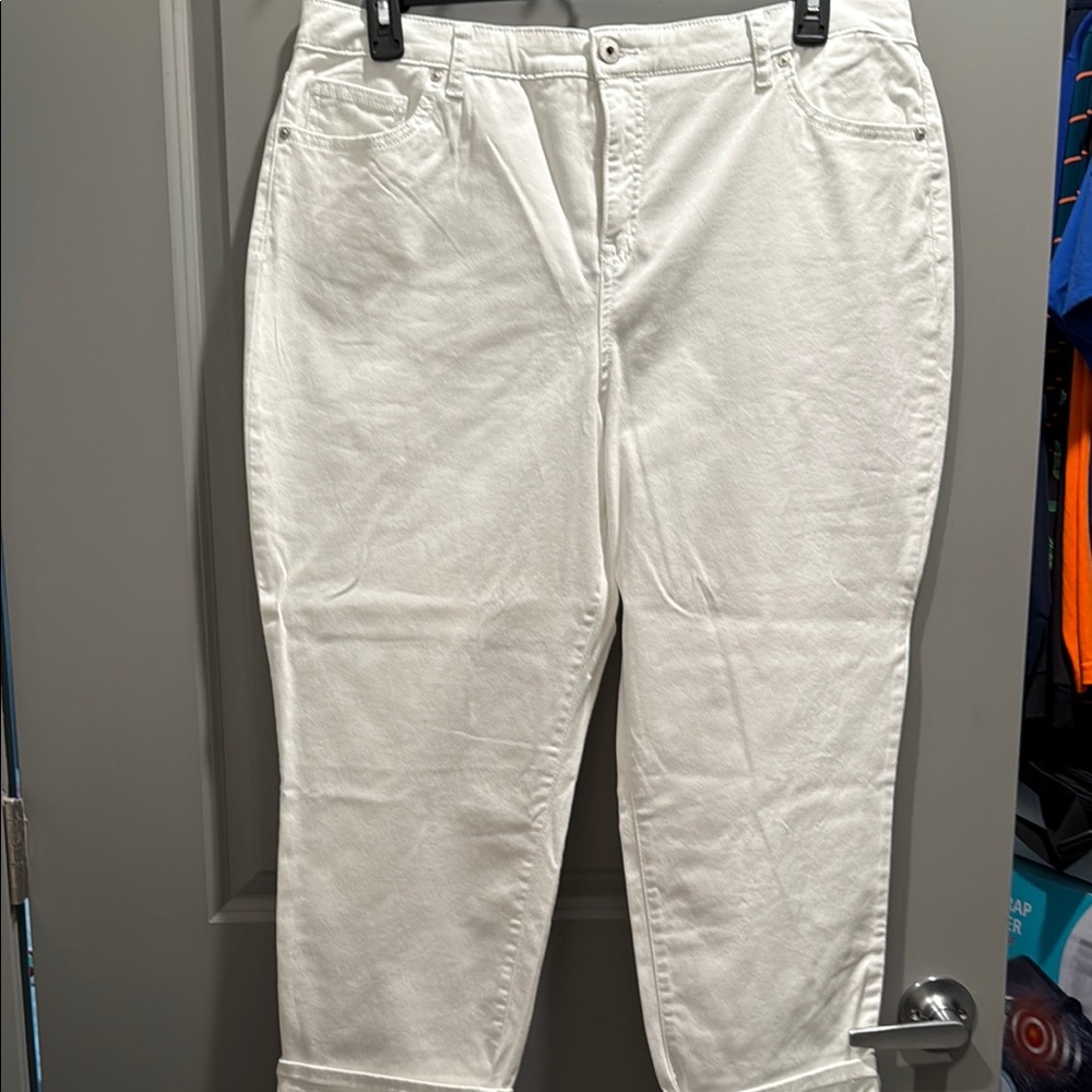 Style & Co. White Ankle Cropped Jeans